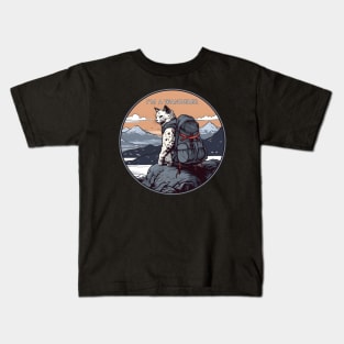 Cat wanderer in the mountains Kids T-Shirt